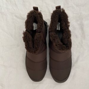 BearPaw “Puffy Boot” in Brown. Women’s size 8 wide